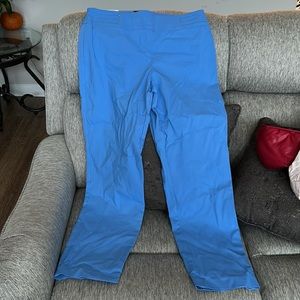 Beautiful comfy pants- the color is lovely, just in time for spring